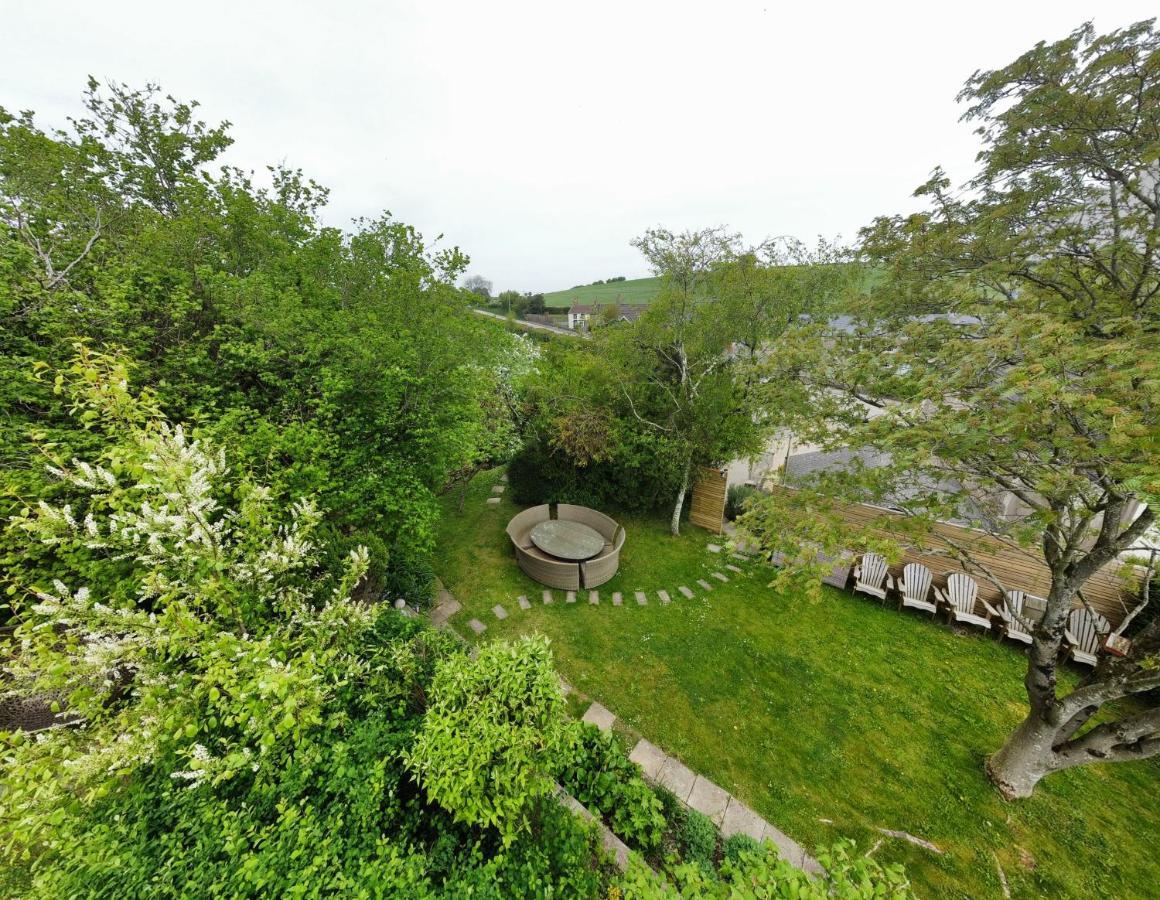 Wisteria View With Hottub & Cabin Sleeps 20 Чипенъм Екстериор снимка